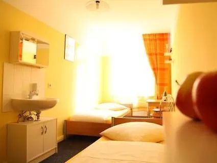 Hotel-pension Insor 招待所 *